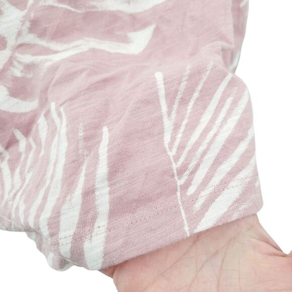 2/$20 Max Cocos Pink & White Leafs Pattern Top Tee Blouse Size: Large - Picture 6 of 7